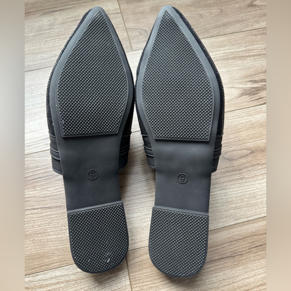 Classic Women’s Mules Black with Gold Chain Size 9 Slip On PU leather NEW in box - Picture 8 of 10